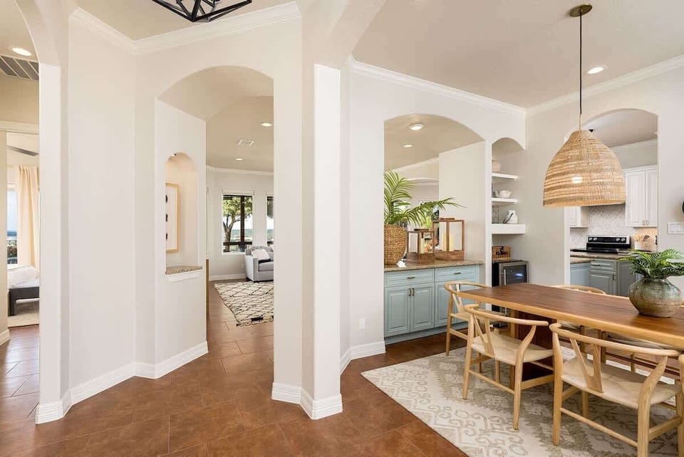 From prepping to plating, this open space keeps you at the center of it all.