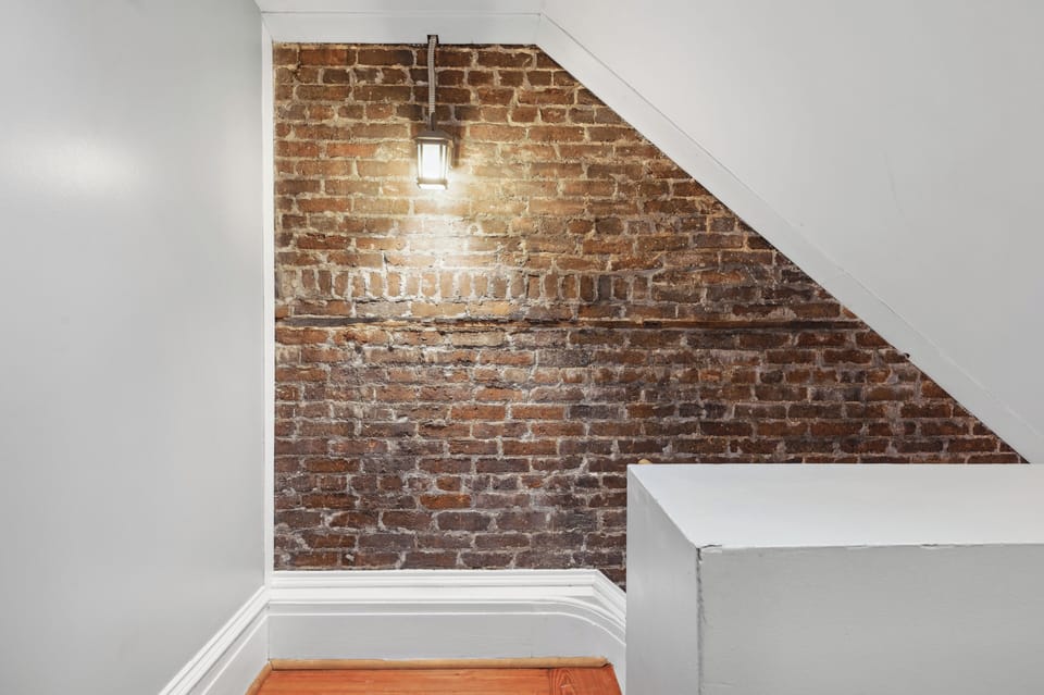 Top of stair next to units 3 and 4