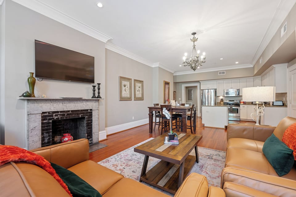 Living Room/Dining Room