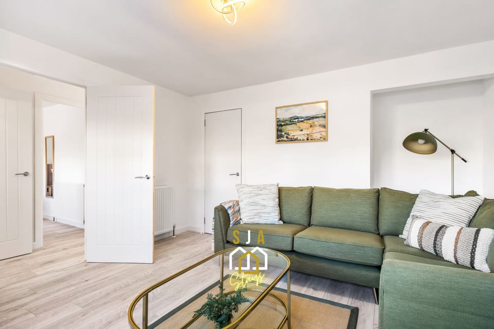 Living Room / Lounge