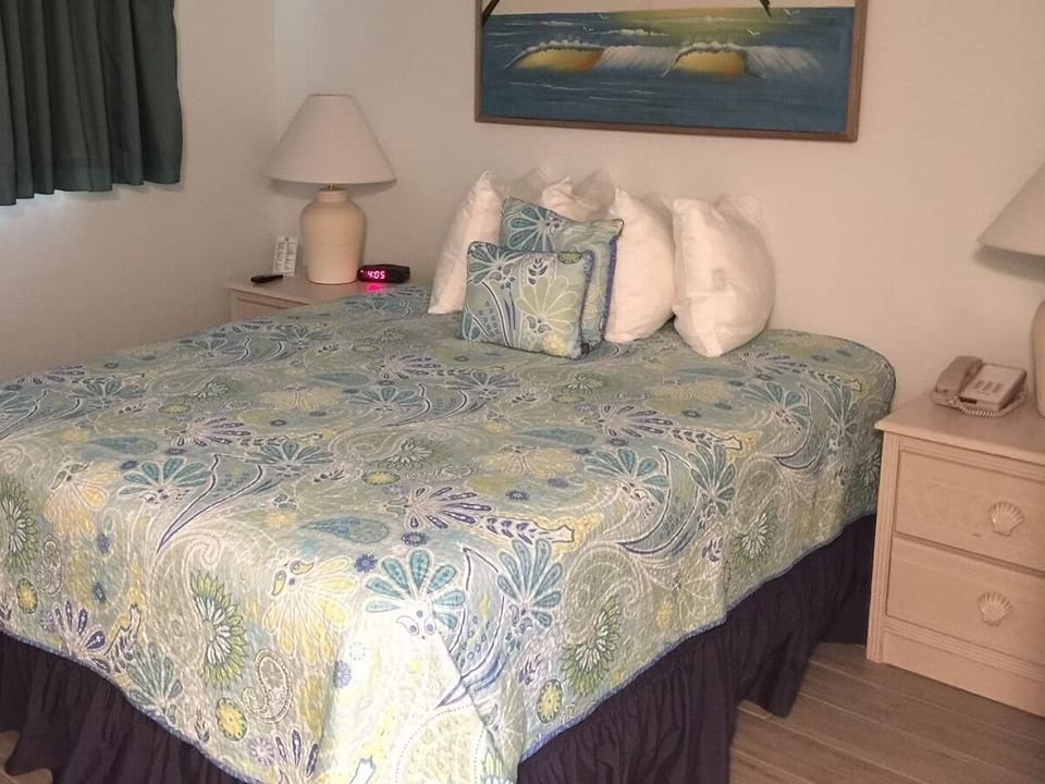Bedroom. Interior and views may vary based on location and availability.