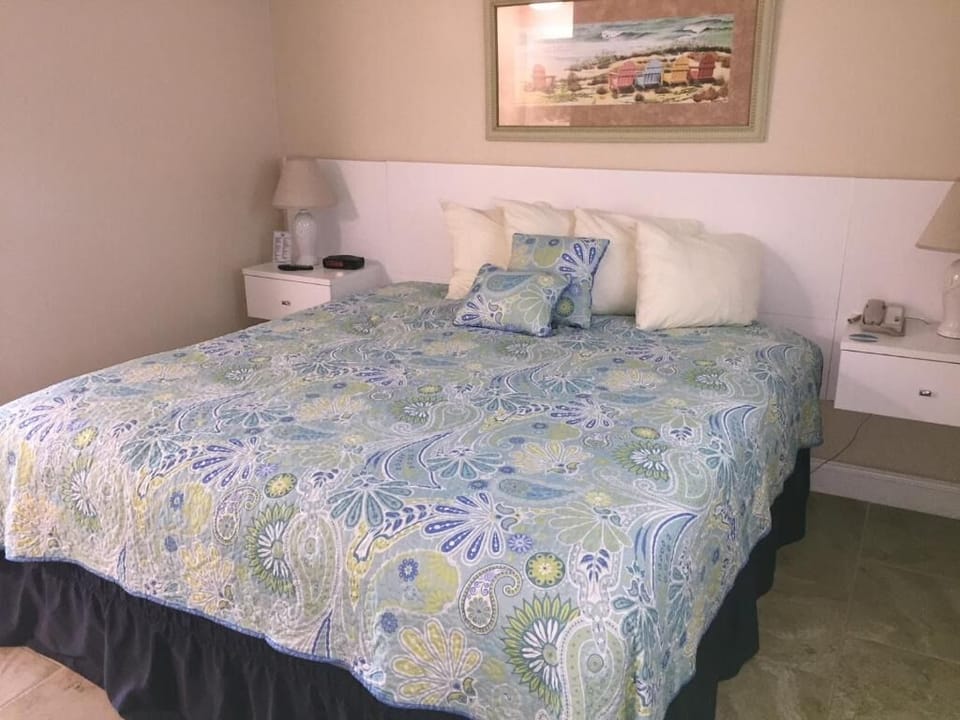 Bedroom. Interior and views may vary based on location and availability.