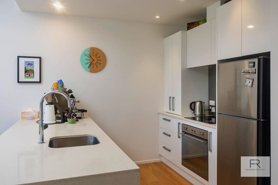 Full kitchen