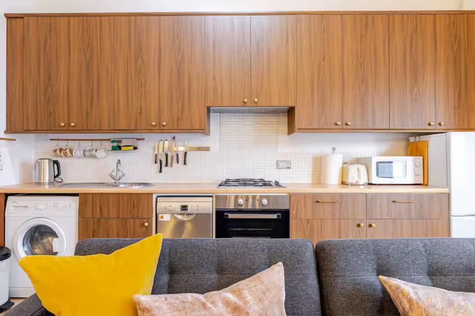 081539bc-74be-43b6-b64f-4a02c42109f2