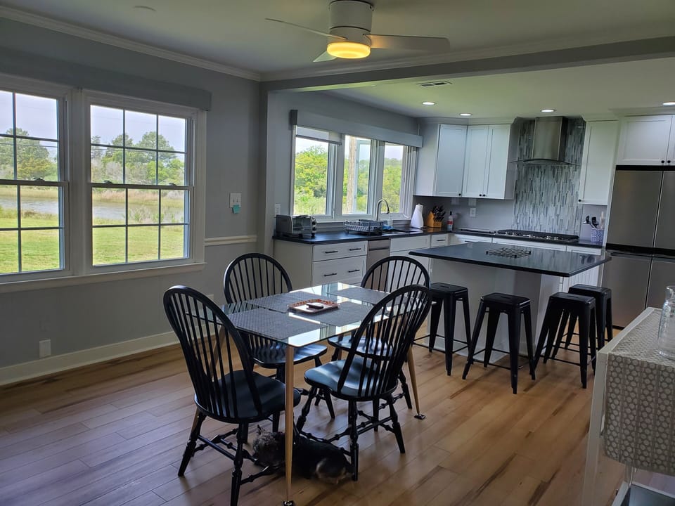 Fully stocked kitchen for family stay
