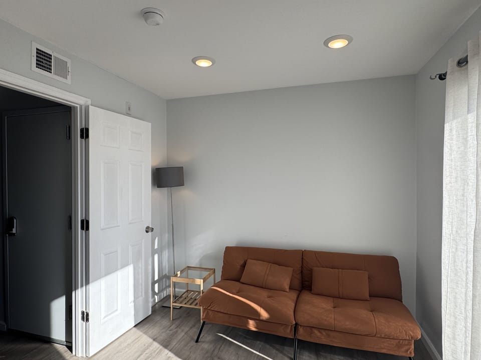 Fold out Futon