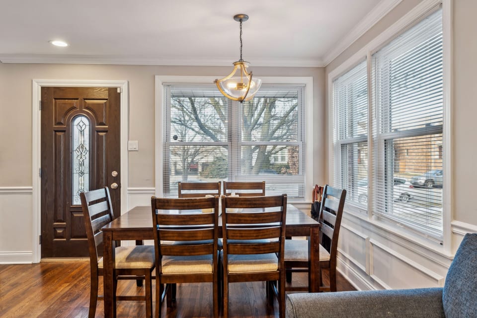 Architecture, Building, Dining Room, Dining Table, Furniture