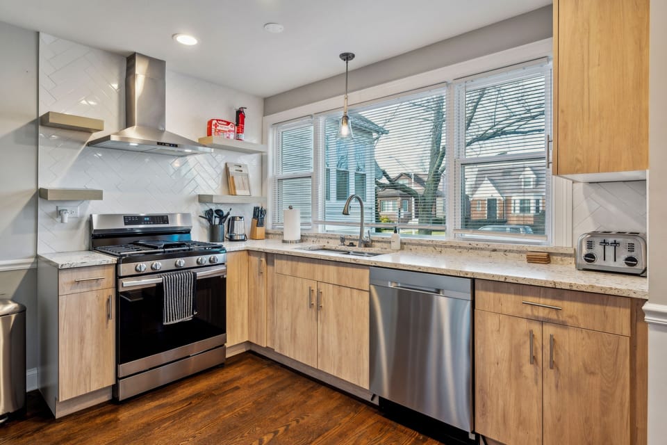 Indoors, Kitchen, Sink, Sink Faucet, Floor