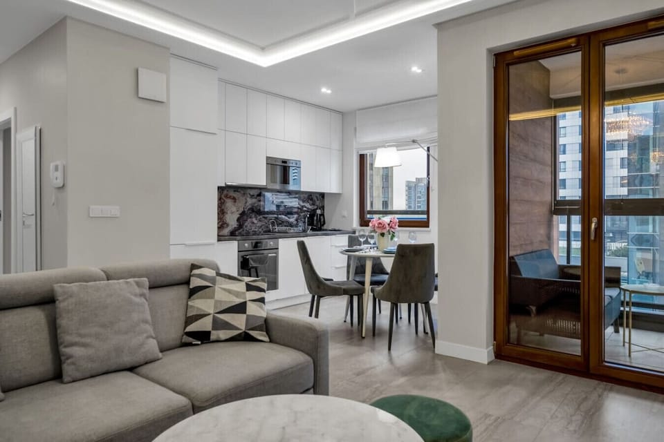 Kitchen with Dining Area | Book Now with RENTUJEMY.COM