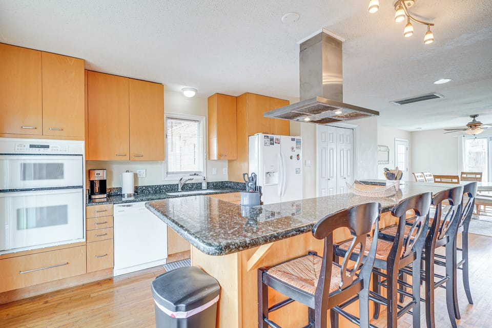 Kitchen | 2nd Floor | Drip Coffee Maker | Dishwasher