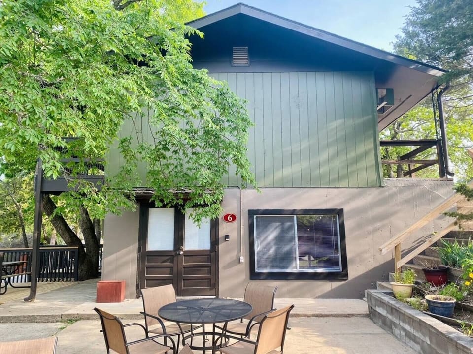 Bottom level Condo