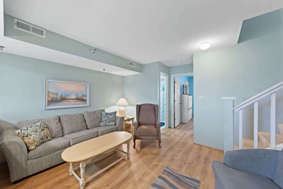 08-109 Caroline St Unit 205-8
