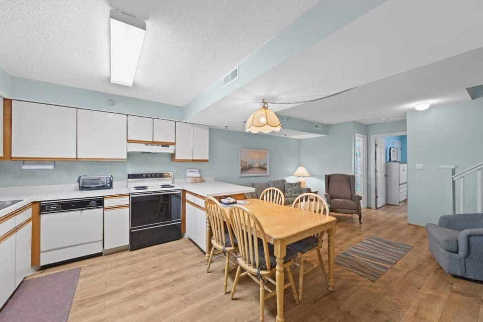 11-109 Caroline St Unit 205-11