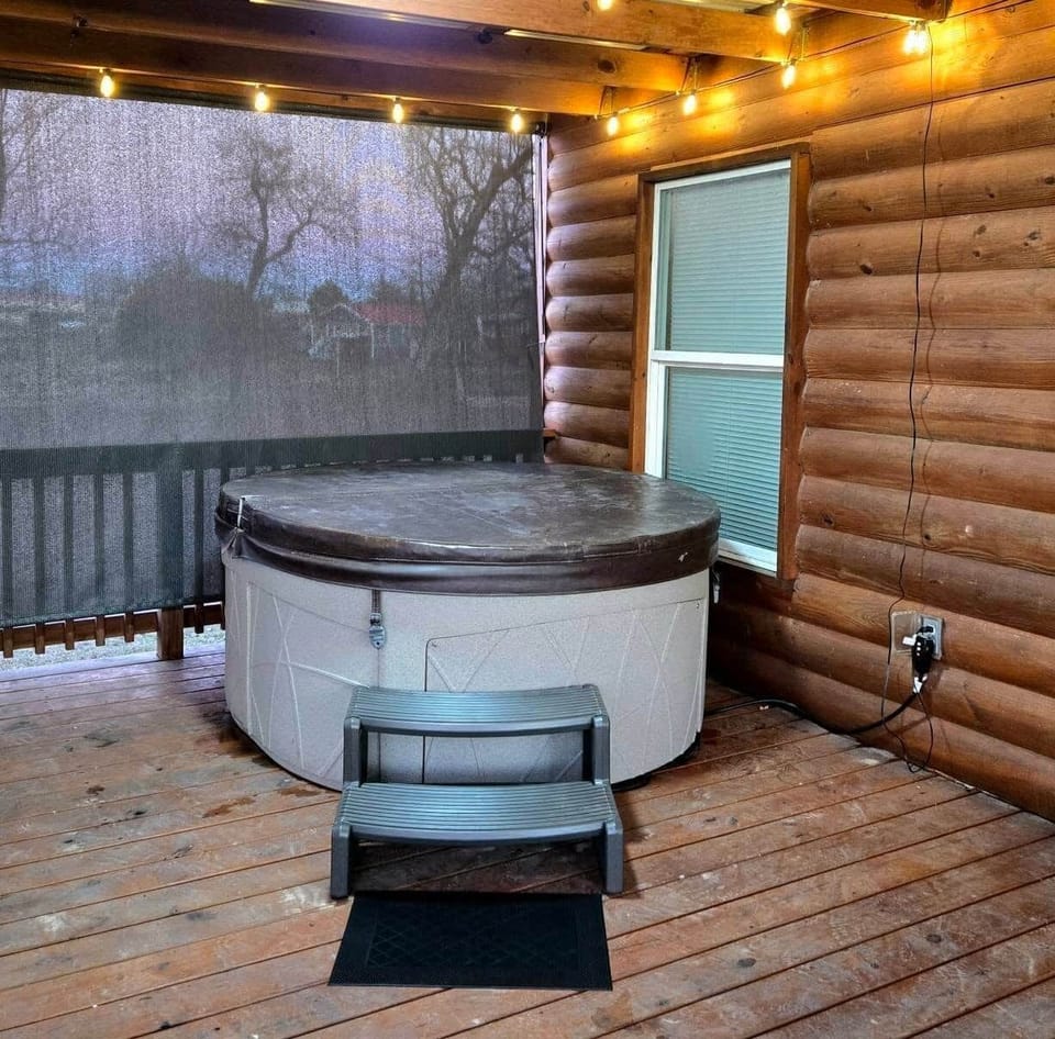 Hot tub