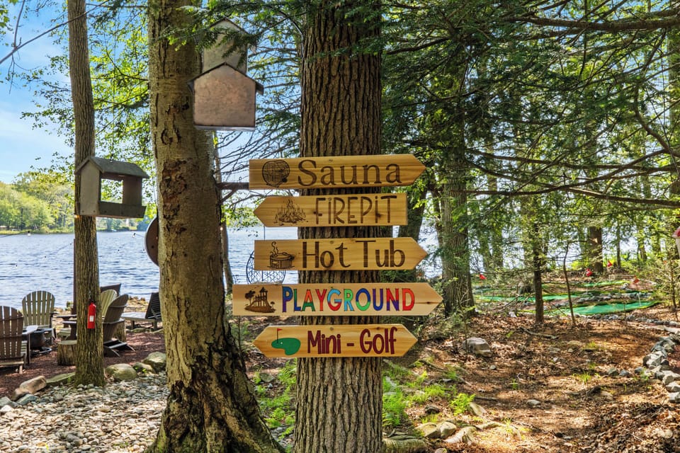 Mood - Sauna
Mood - Firepit
Mood - Hot tub
Mood - Mini Golf
Mood - Playground