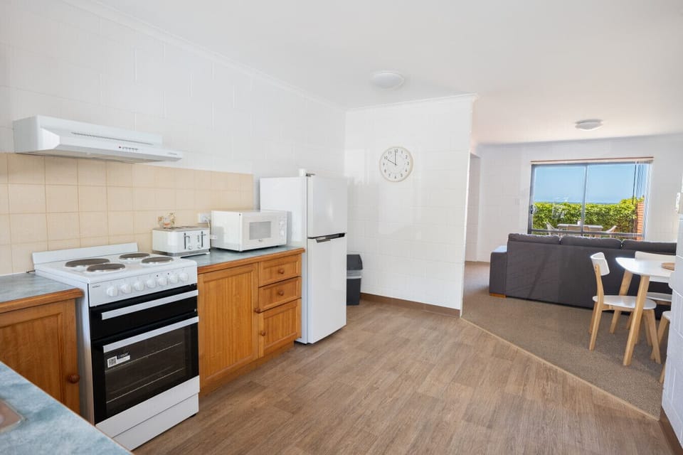 Full cooking facilities