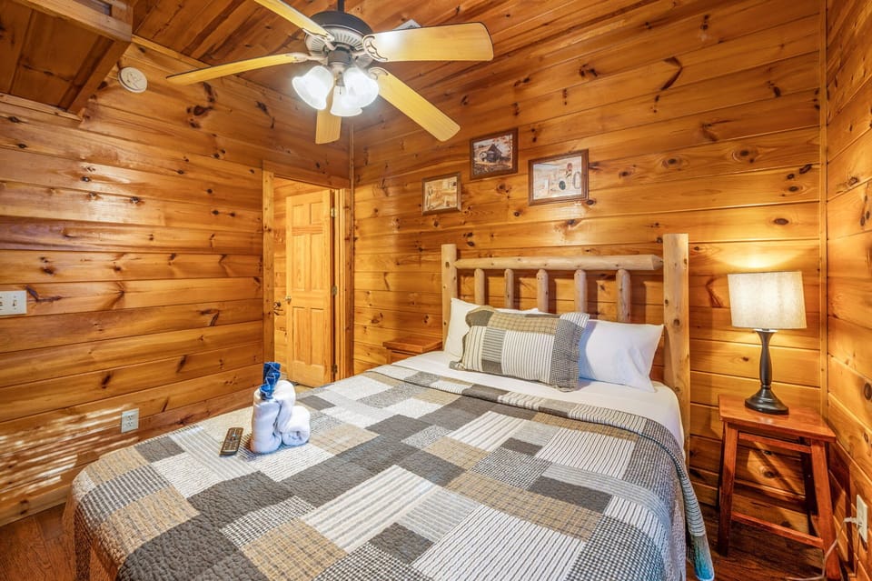 1st floor Bedroom 2