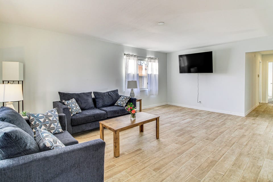 Albuquerque Vacation Rental | 3BR | 2BA | 1,650 Sq Ft | 2 Small Steps Required