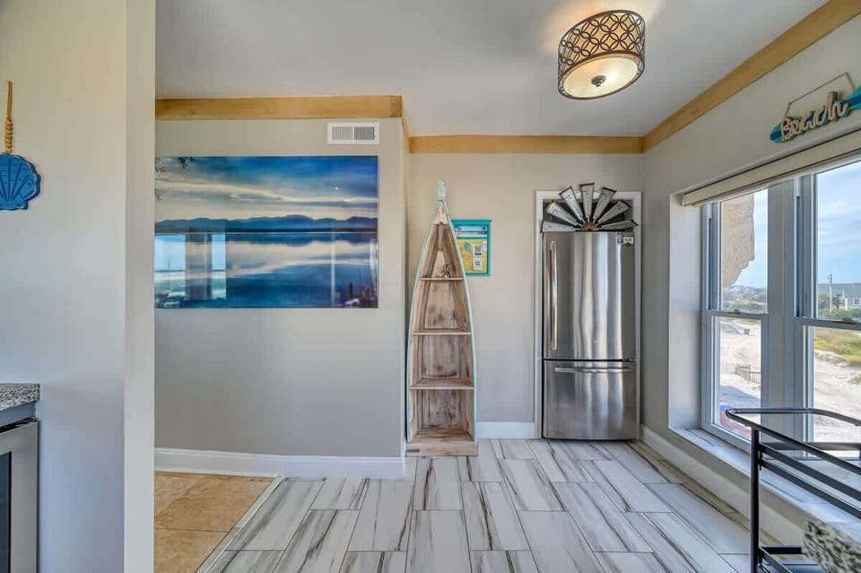 Level 3 Kitchen with Granite Countertops