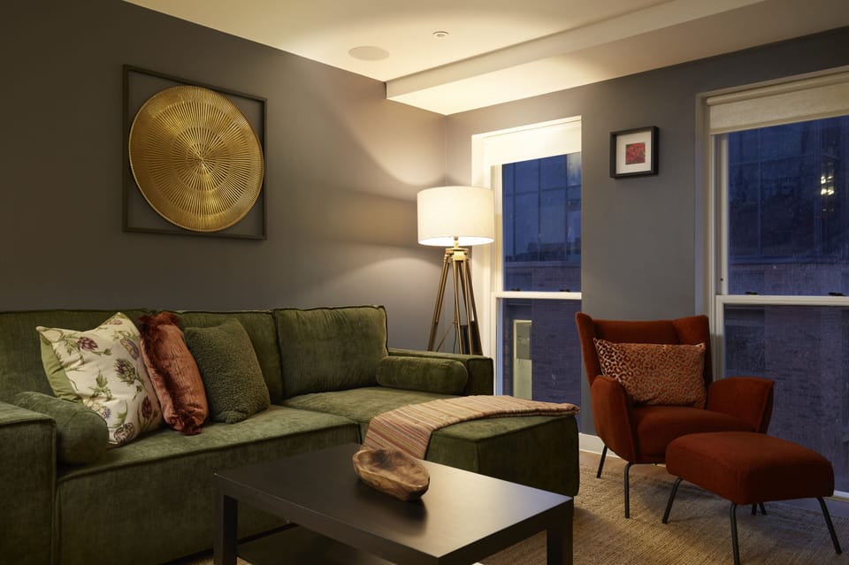 Living Room / Lounge