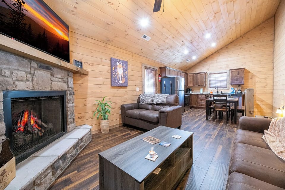 Fox Haven's cozy living area