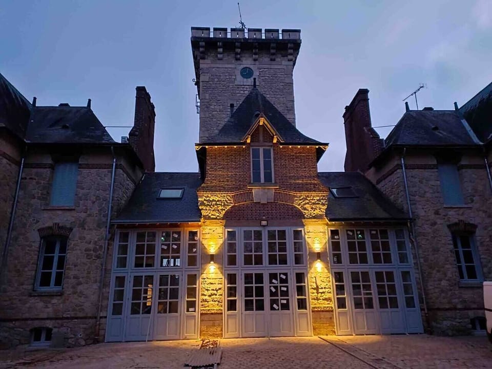 Salle Erp 120 personnes en option entre les deux gîtes 