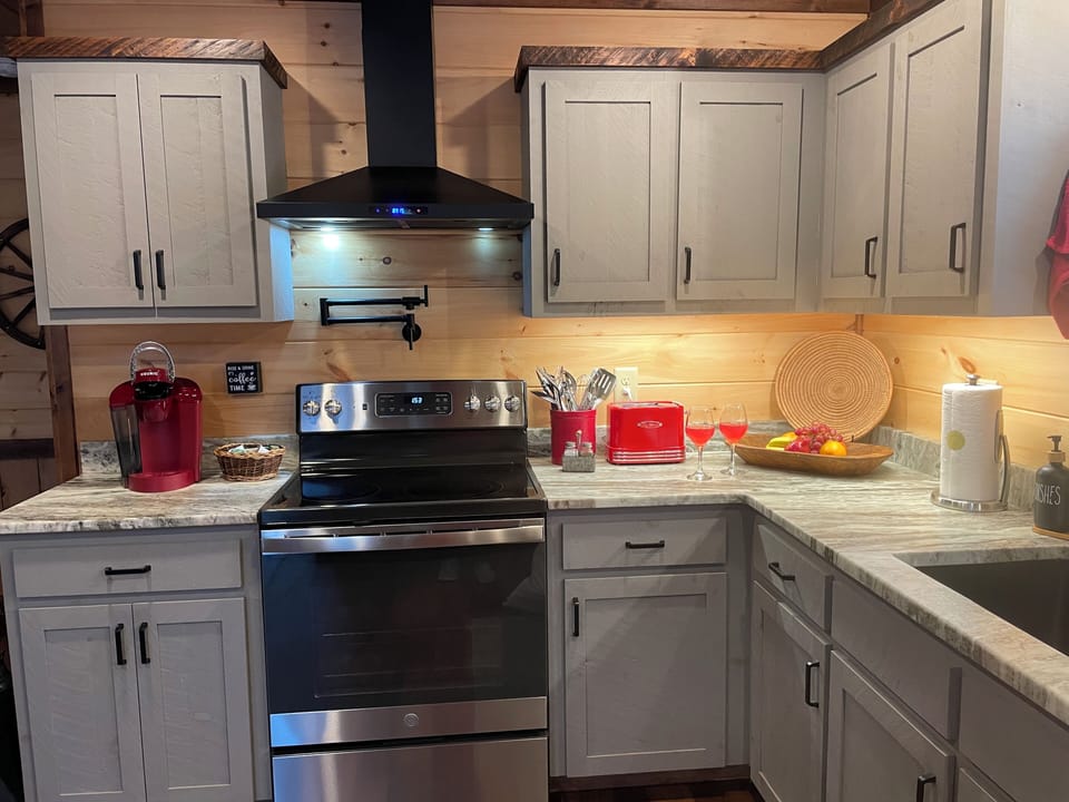 Modern kitchen with everything you’ll need to cook a fabulous meal!