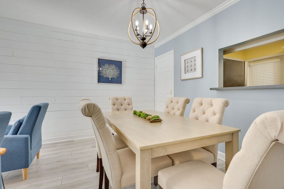 Dining Area | 1st Floor | Dishware/Flatware