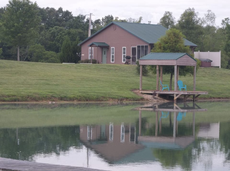 Waters Edge Cabin
