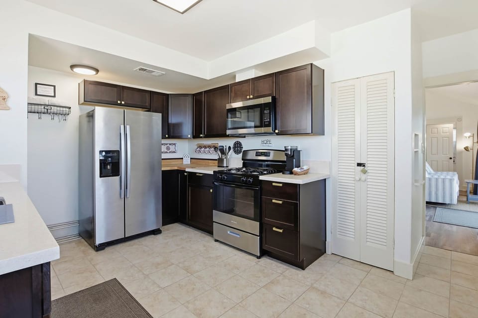 Fully equipped kitchen