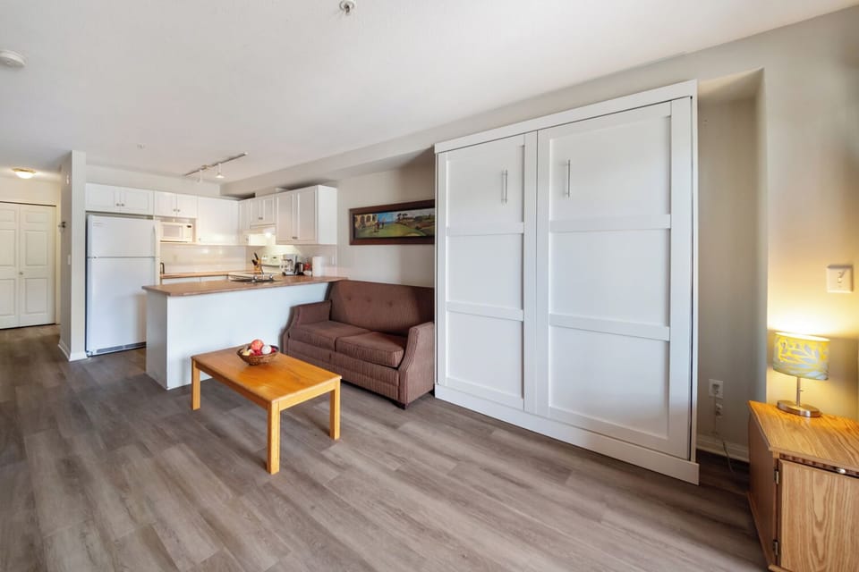210A Beds Borgata Lodge