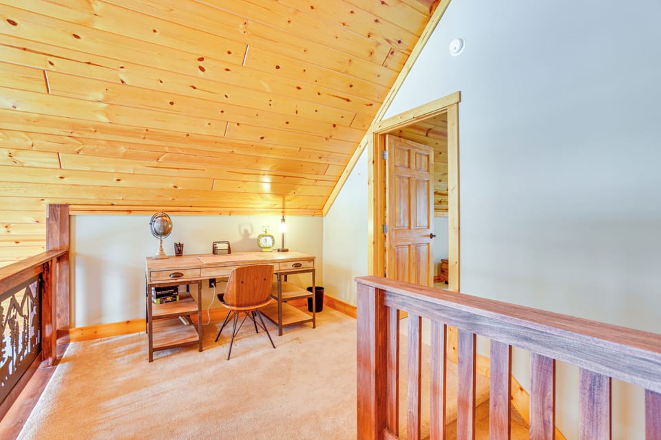 Work Station | 2nd Floor