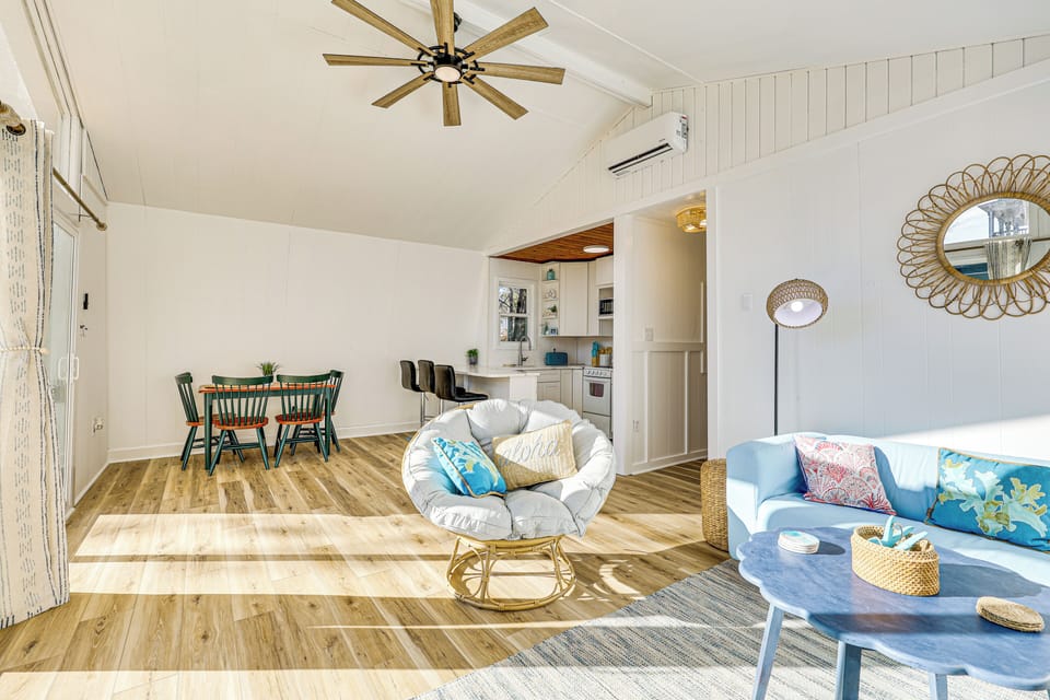 Living Room | Free WiFi | Mini-Split A/C & Heat System