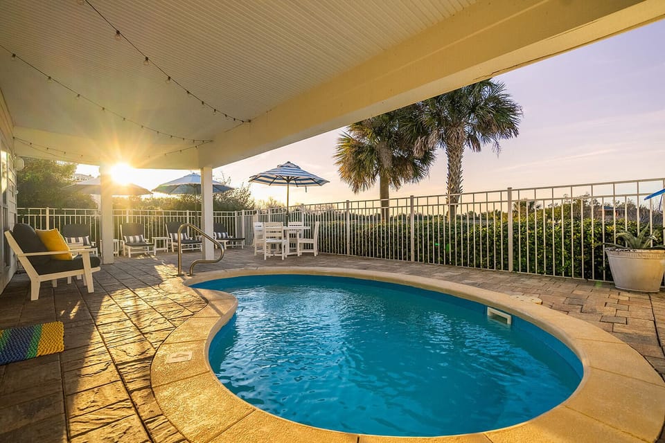 Welcome to Captains Cabana!