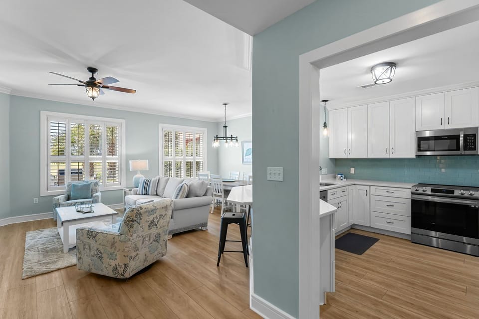 Open Concept Dining, Living & Kitchen Areas