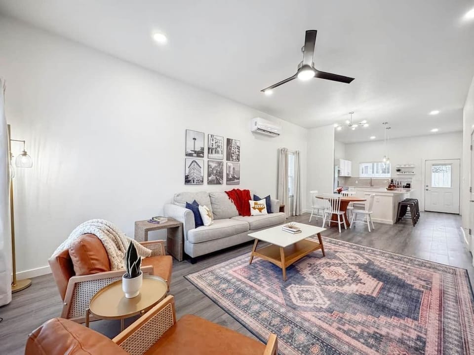 "We had such an amazing time staying here for our family trip to San Antonio! Definitely one of the best Airbnbs we’ve stayed at! We would 100% book again" - Brianna