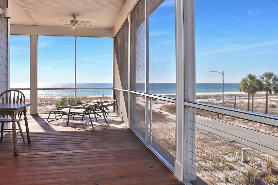 Wraparound Screened Deck