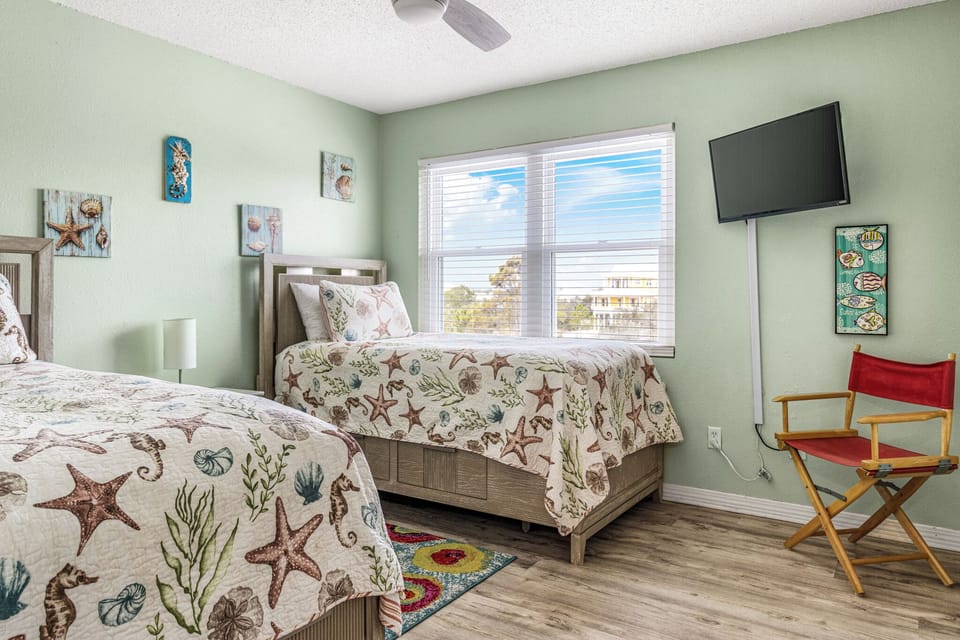 Third Bedroom - Smart TV