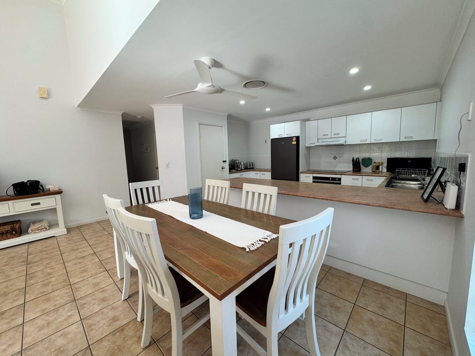 6 seat dining set
