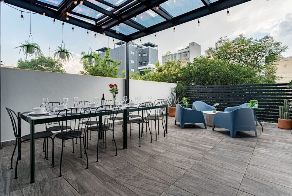 Outdoor dining