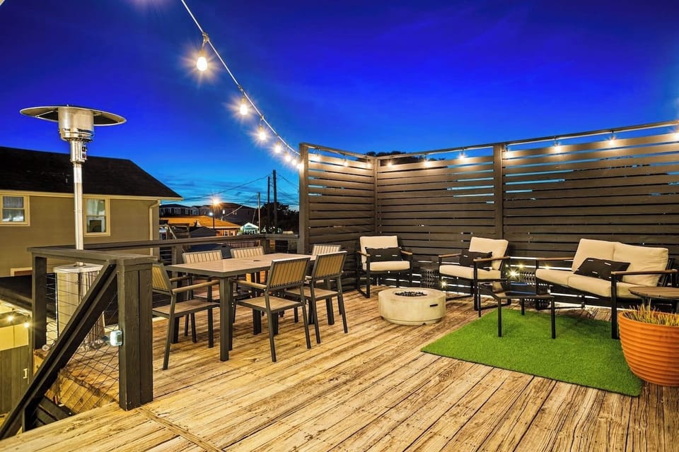 Vida Stoke 1: Private Deck