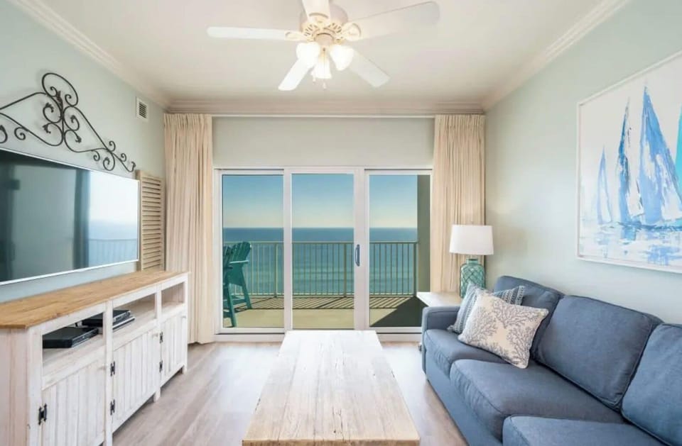Seawind 1407, Gulf Shores, Alabama Sleeps 8. Managed by Island Rentals