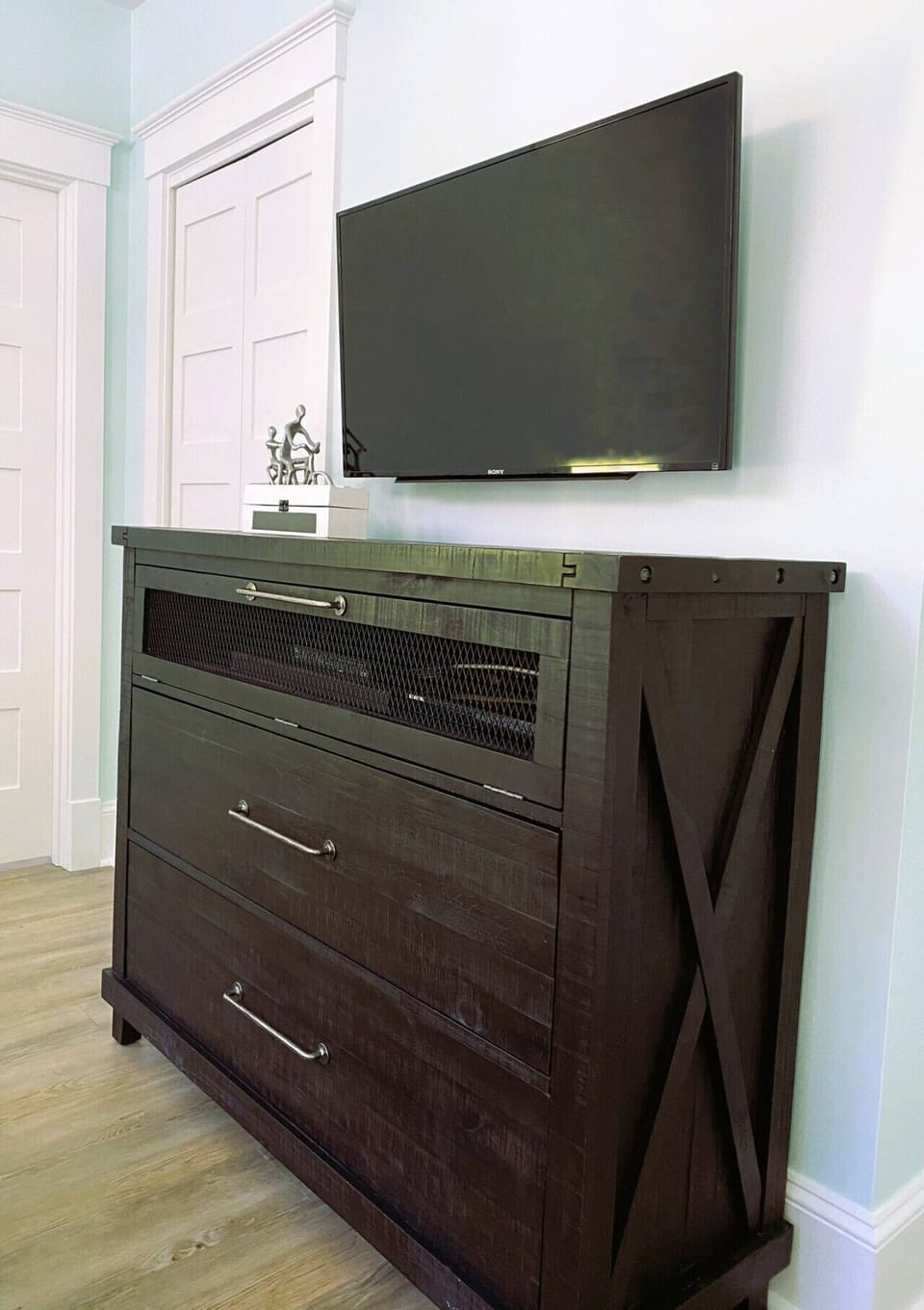 A modern nest that whispers calm.