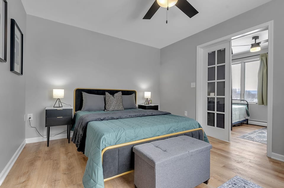 Queen bedroom