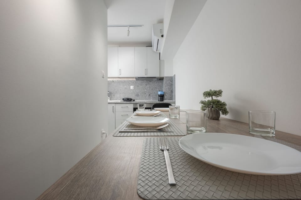 Kitchen View02 (2)