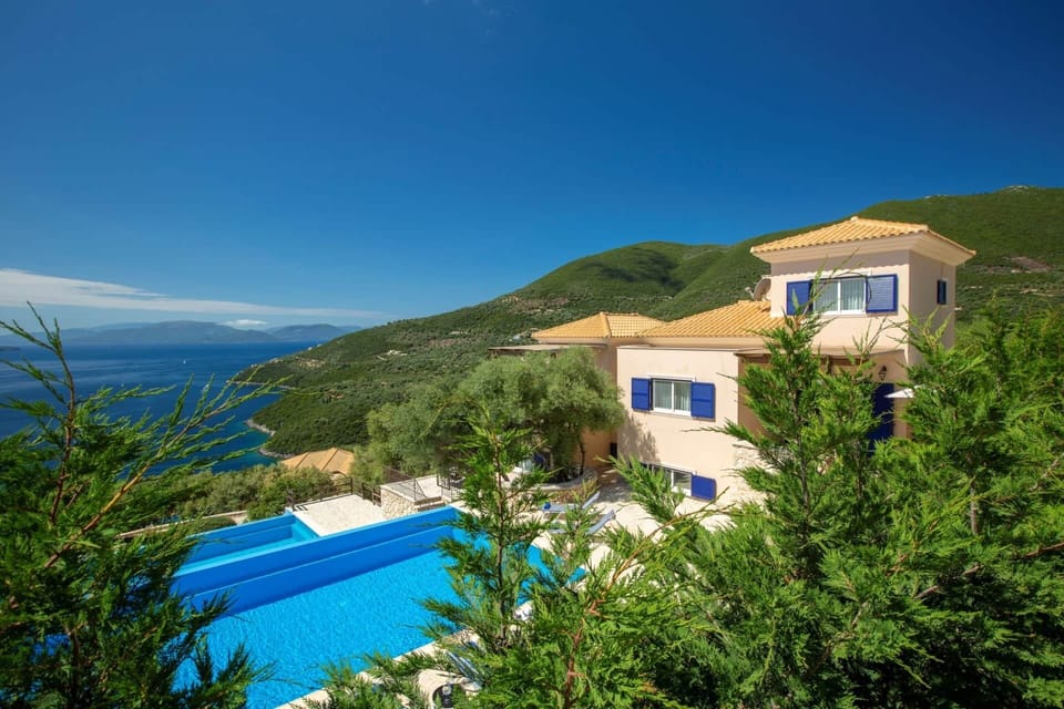 Pool with sea view and villa