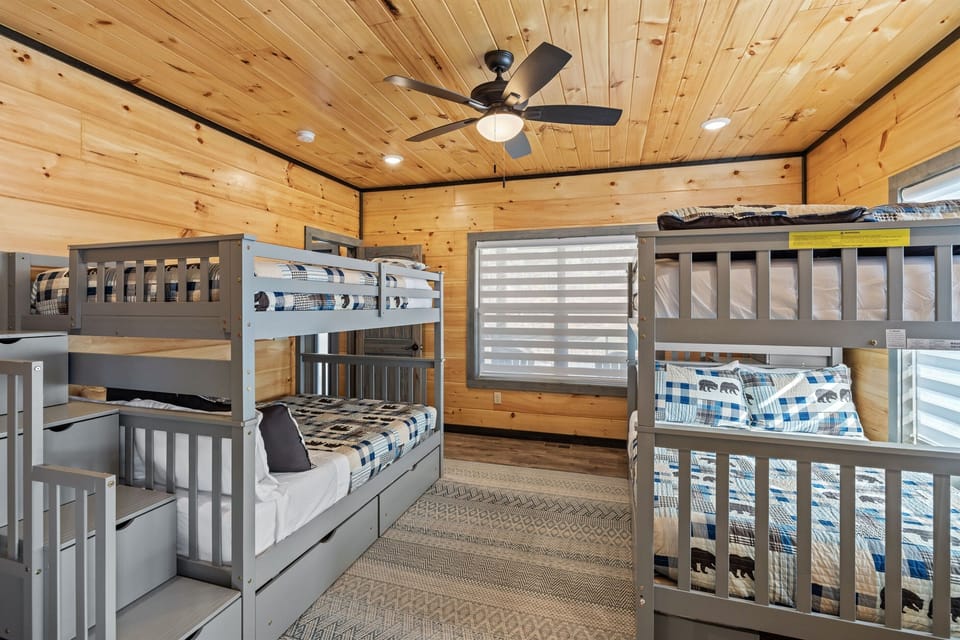 Bunkroom includes 2 full over full bunk beds!