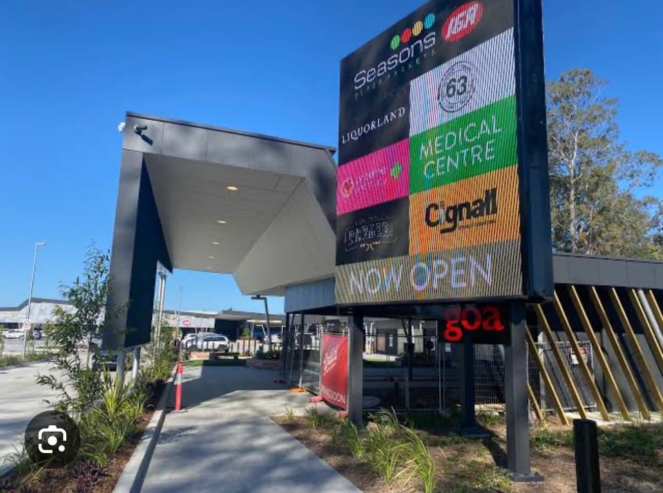 1.3km to local shops near train