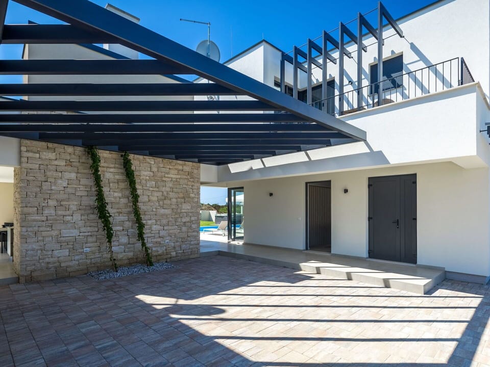 Shade, Composite Material, Urban Design, Concrete, Courtyard, Estate, Swimming Pool, Design, Villa, Tile
