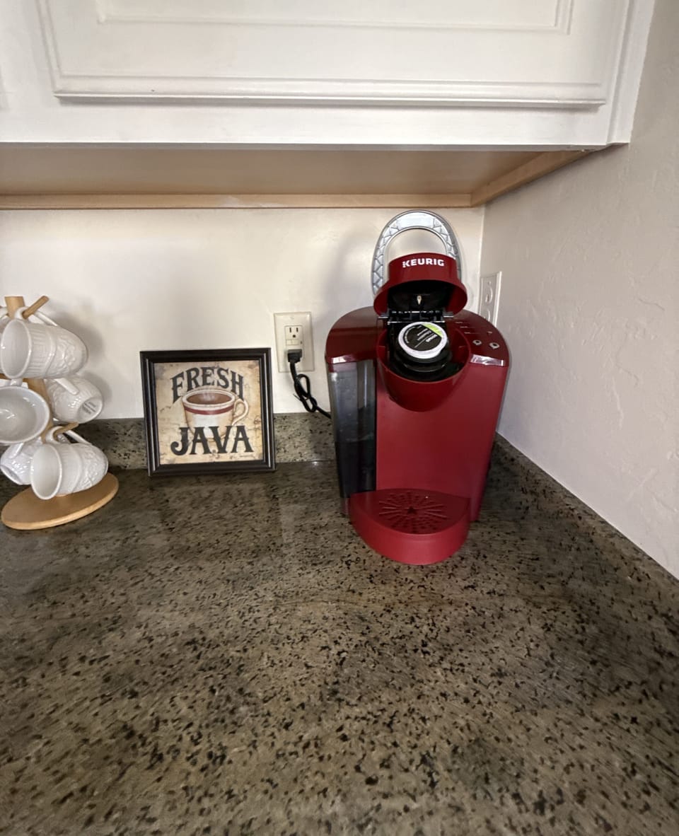 coffee bar with keurig